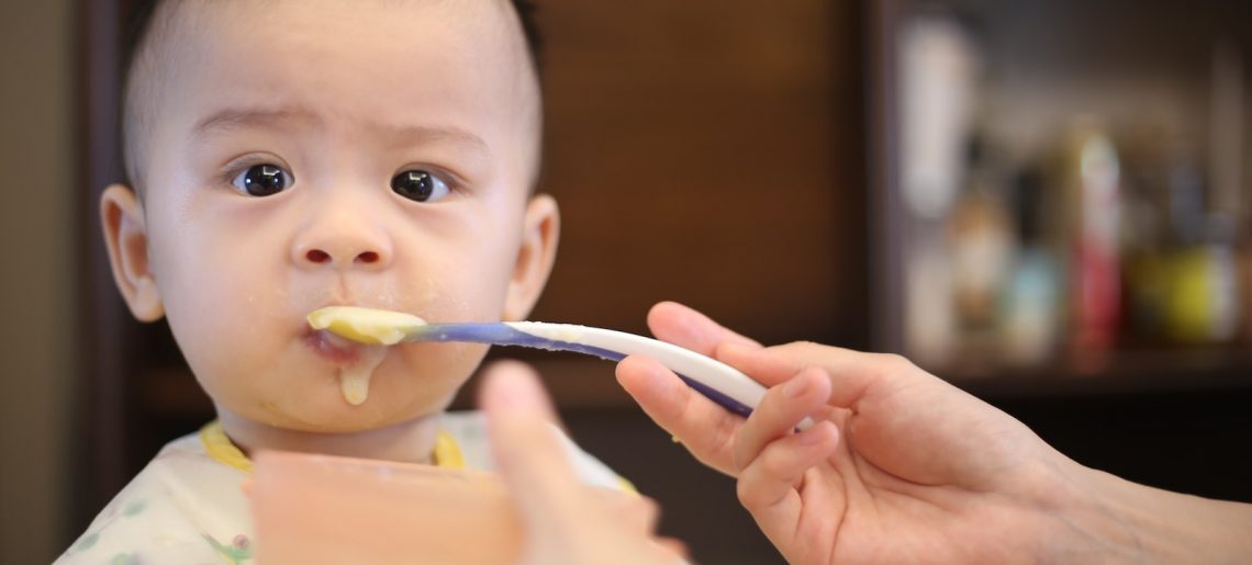 Feeding Your Baby Right: The Ultimate Guide to Baby Nutrition