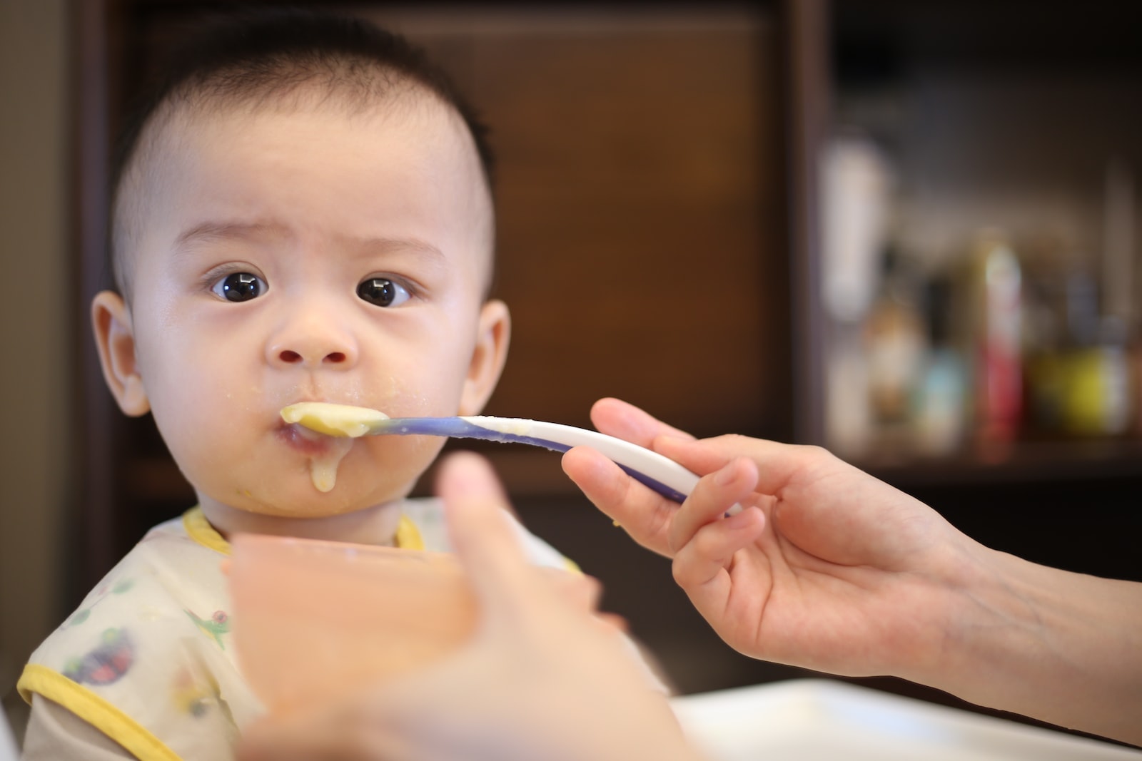 Feeding Your Baby Right: The Ultimate Guide to Baby Nutrition
